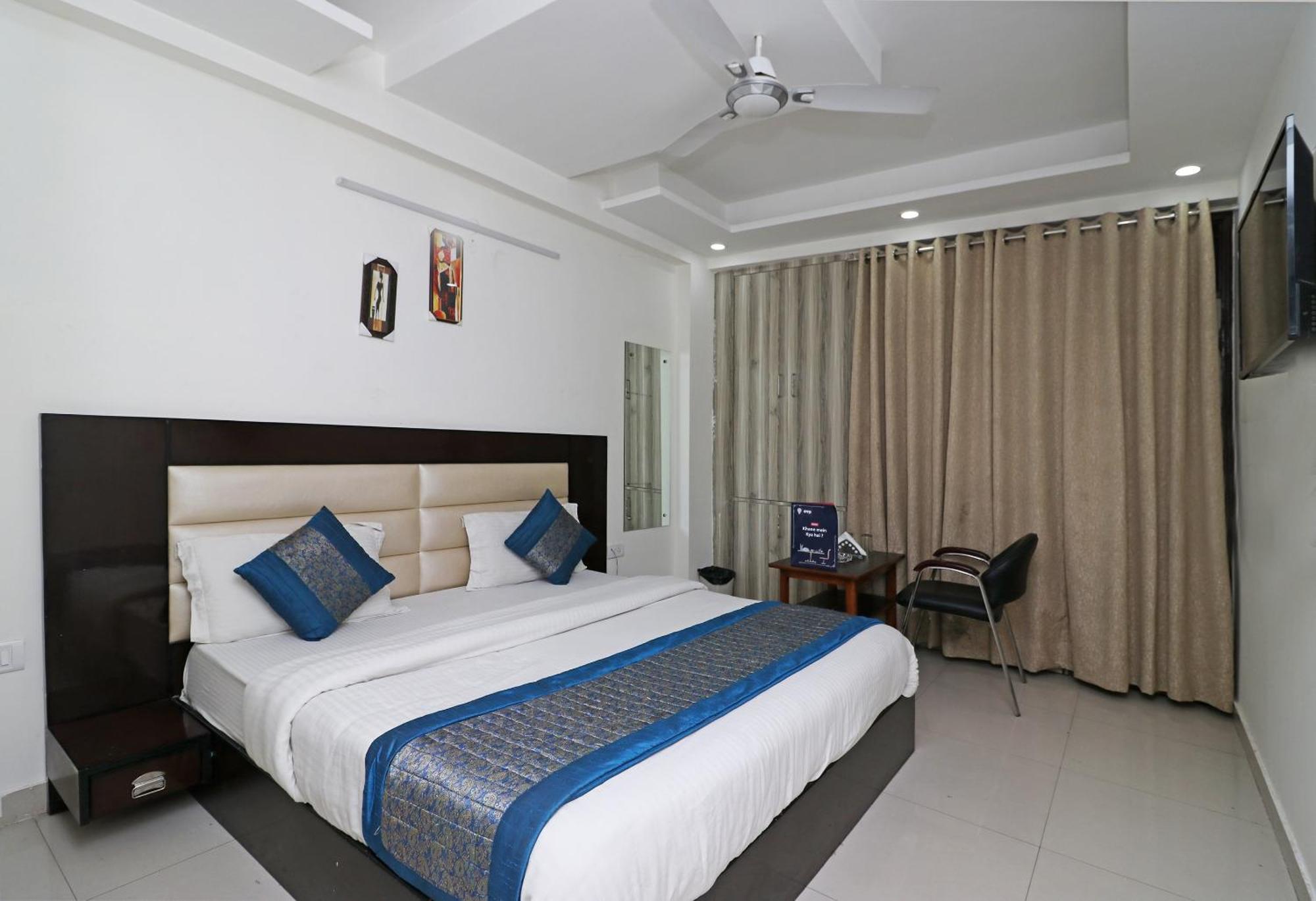 OYO 11633 Hotel Sweet Palace New Delhi Buitenkant foto